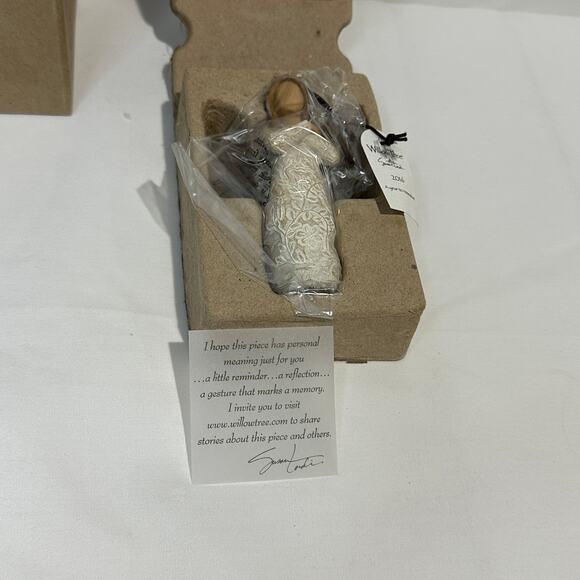 NEW Willow Tree Ornament 2016 "Happy Day Happy Year" + Tag & Original Box #27561 - Picture 2 of 5